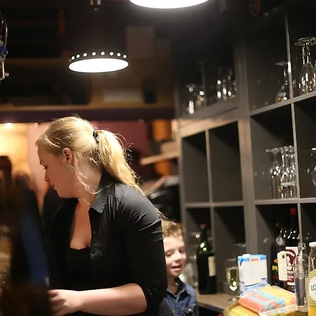 Um Willspull Pensión 2*